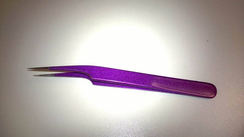 NailStation ter&auml;v&auml;k&auml;rkiset pinsetit